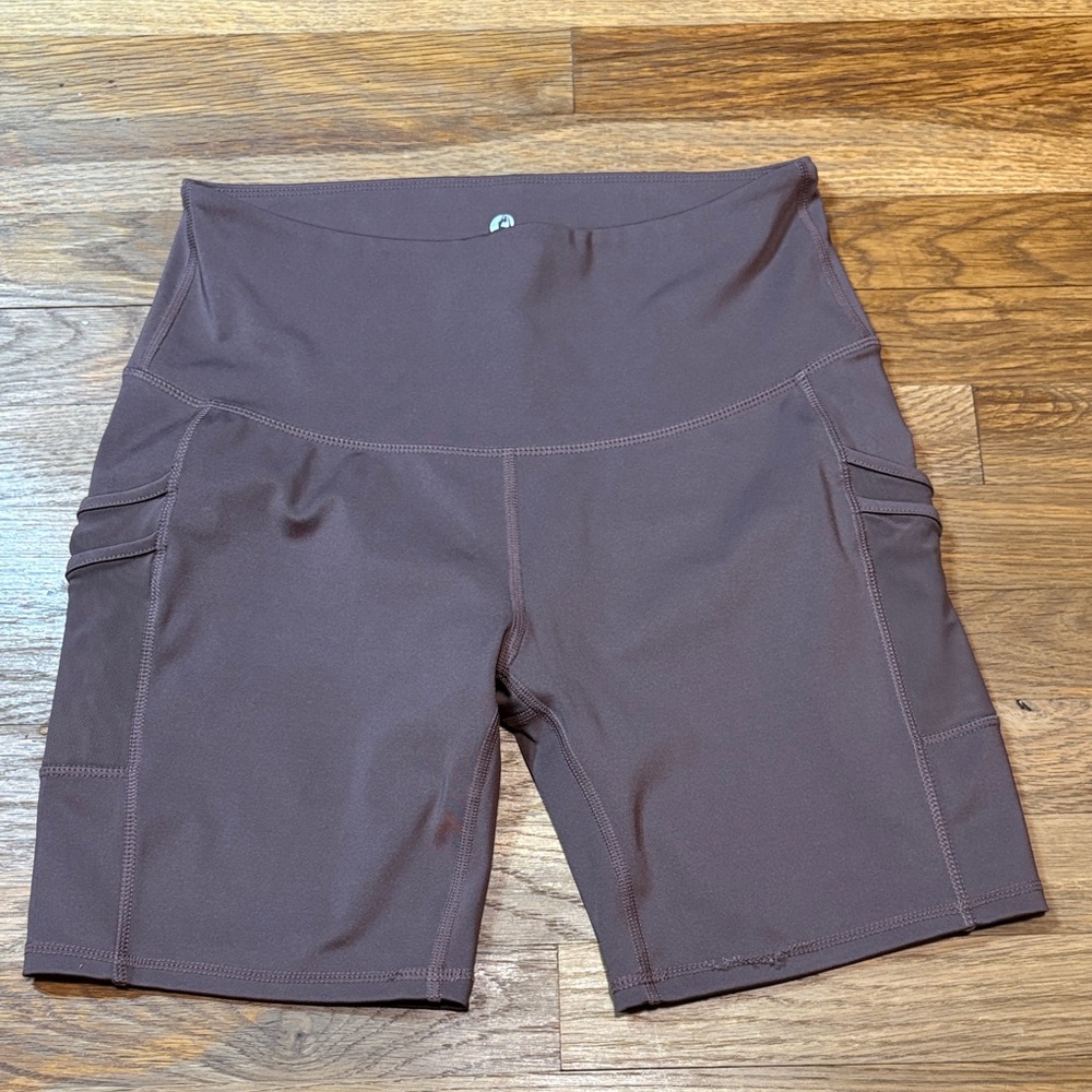 LEGEND yoga shorts
